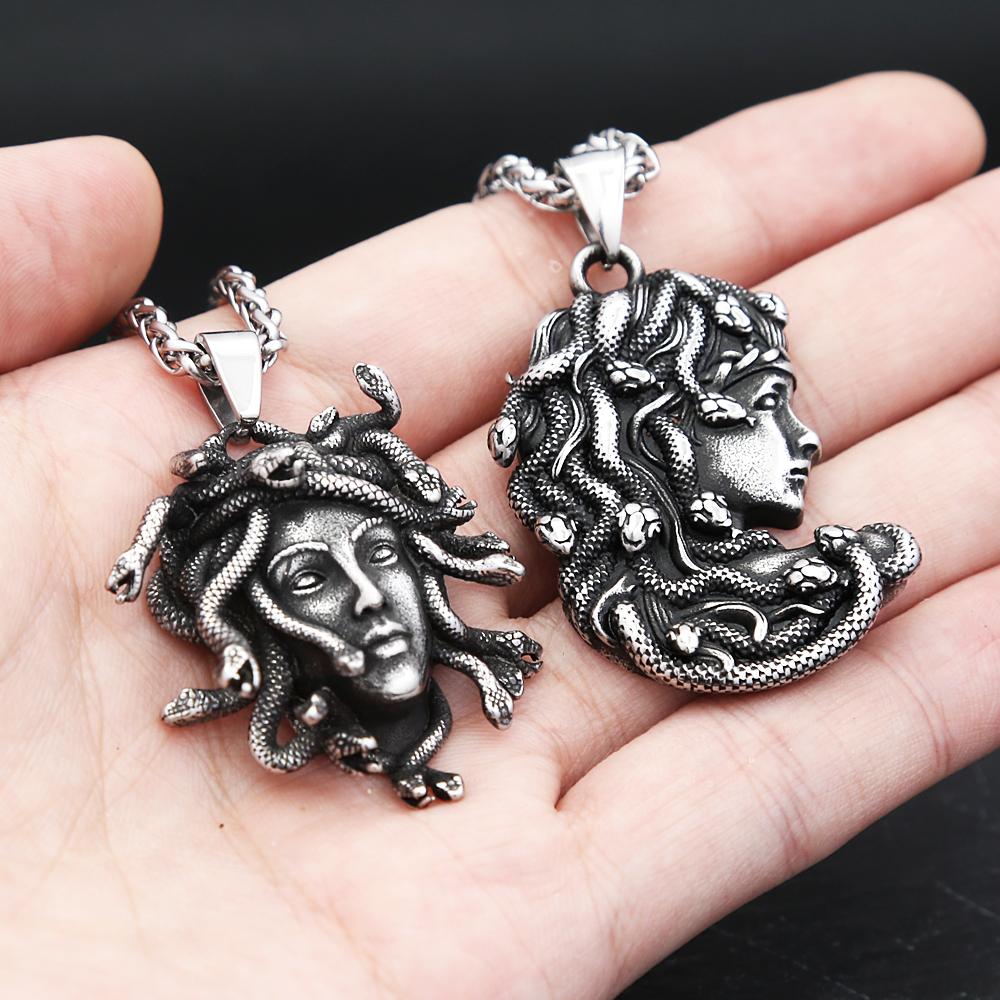 Collana con Ciondolo Medusa Classico Gotico per Uomo Donna Acciaio Inossidabile Vintage Serpente Animale Accessori Regalo per Feste Gioielli alla Moda