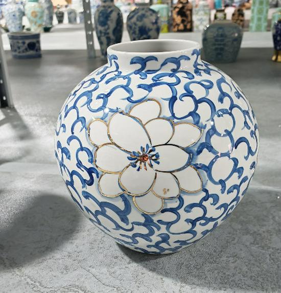Elegant Blue and White Gold-Trimmed Ceramic Vase for Home Display