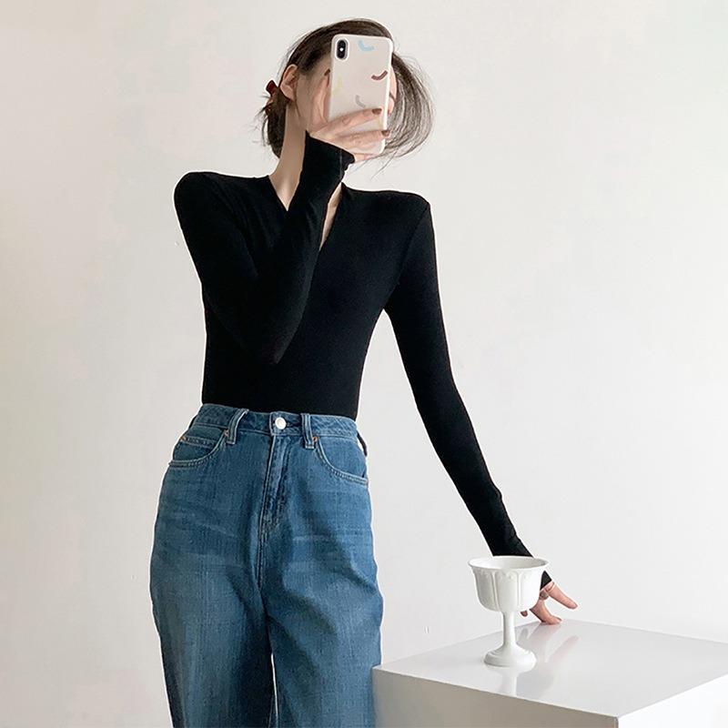 Black V-neck Sweater Sweater for Women in Autumn and Winter New High-end Slim Fit Inner Layering Shirt Top