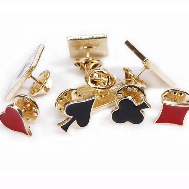 Japonská Harajuku Pokerová Kovová Sada Broží: Osmidílný sada odznaků na límec a klopu