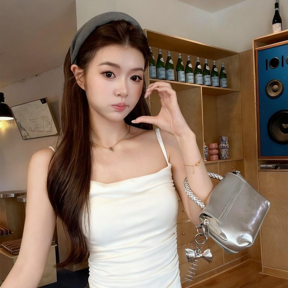 Spring New Unique Chic Slim Spice Girl Irregular with Chest Pad Sling Vest Women's Bottom Design Top