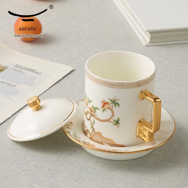 Фарфоровая чашка Yongfengyuan Madam  Сад гранатов  из трех частей для встреч