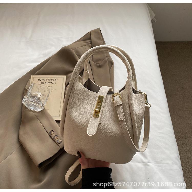 Premium sense bag women 2025 new retro shoulder bag temperament shoulder crossbody mother bucket bag hand bag women