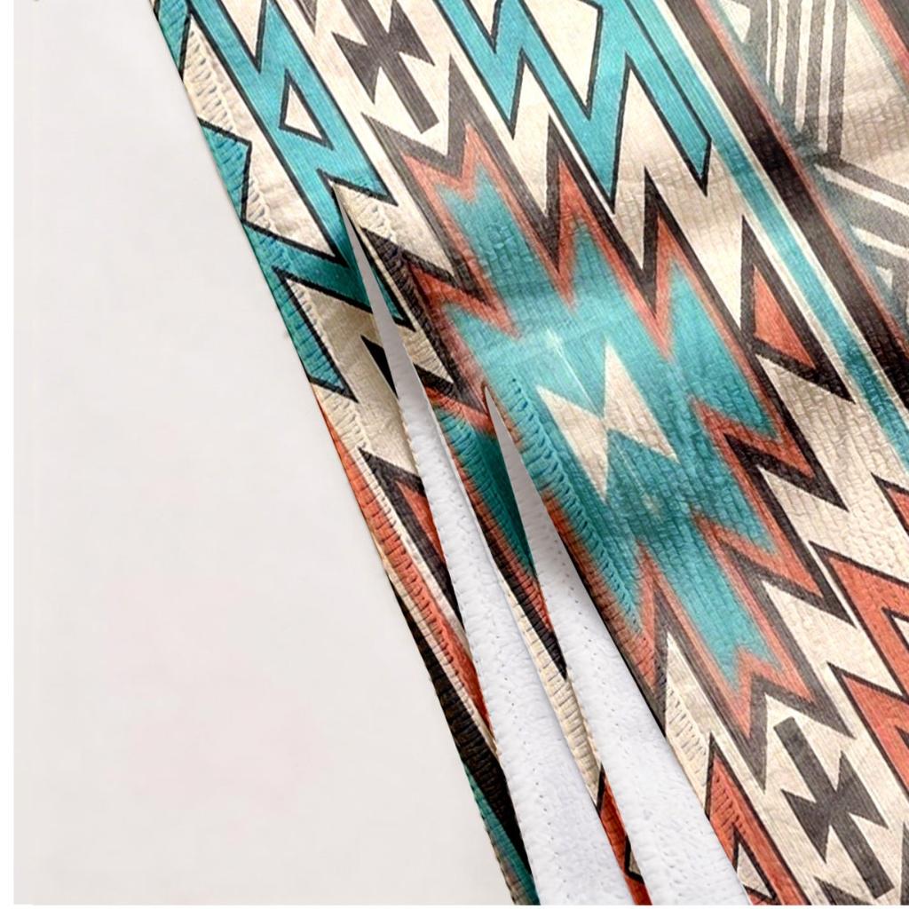 Geometric totem mosaic pattern polyester microfiber beach towel is highly absorbent, suitable for swimming and beach outings
