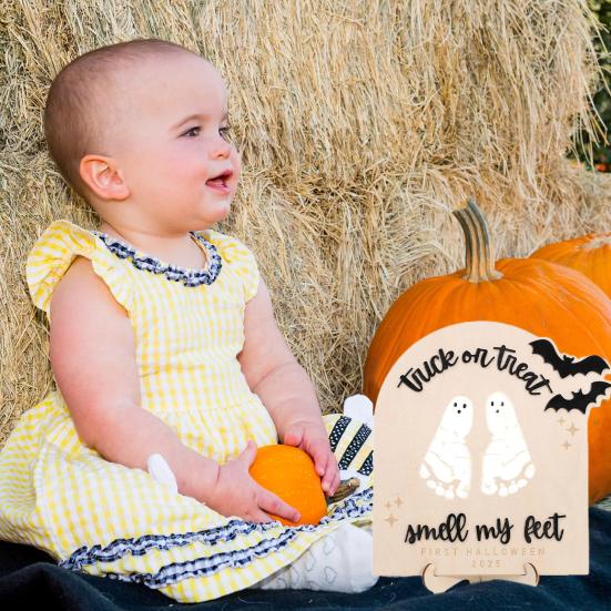1/2Pcs Baby First Halloween Footprint Sign with Base Spooky Bat Trick or Treat Smell