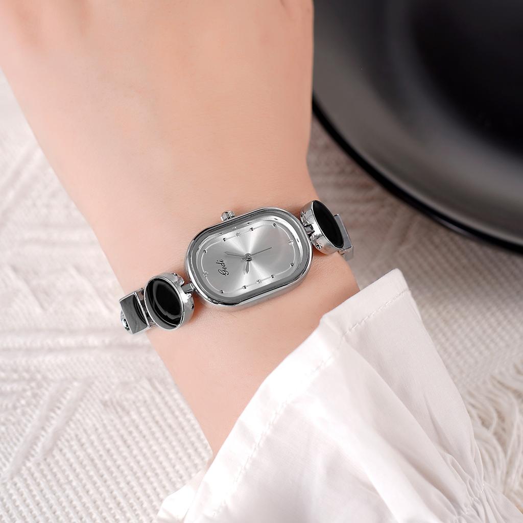 Delicate Oval Simple Bracelet Watch Niche Irregular Design Literary Women'S Quartz Watch
