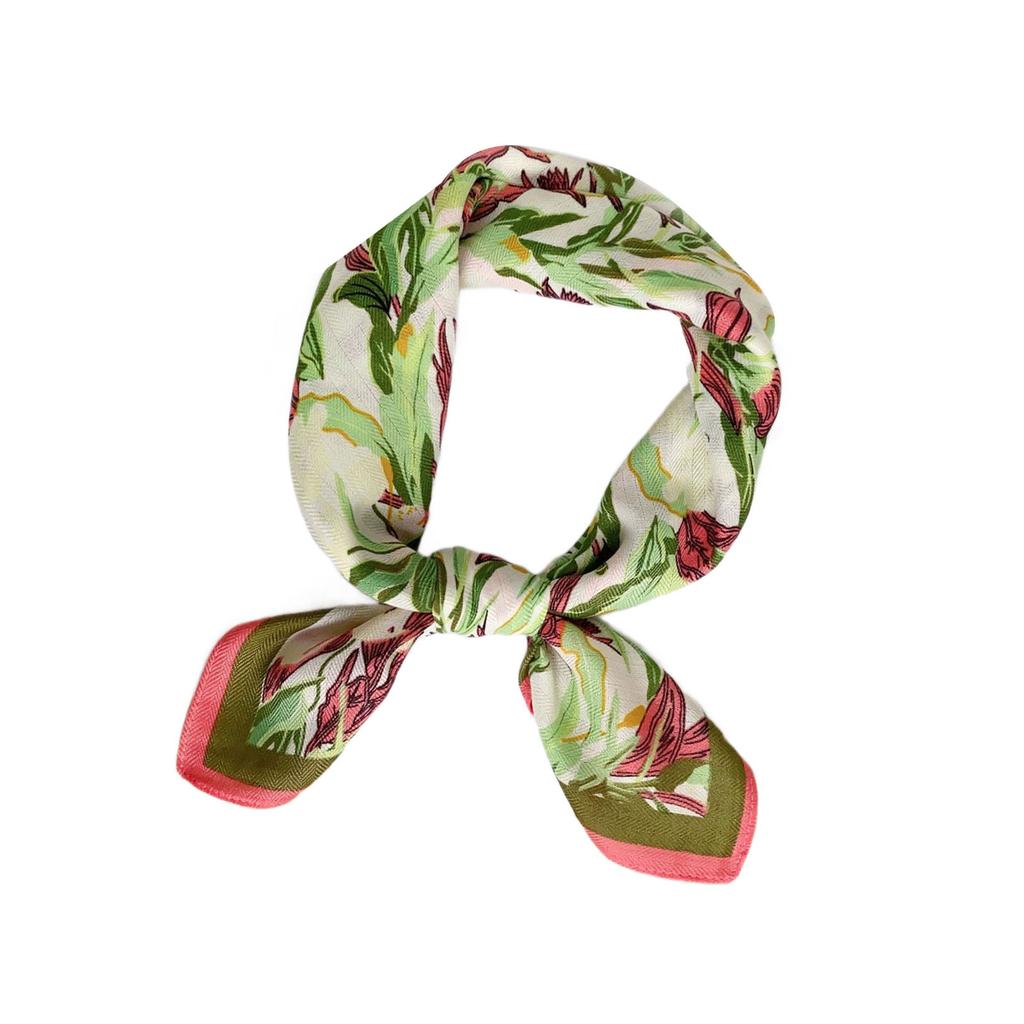 Small Square Scarf with Floral Print for Modern Women Soft & Breathable Bandana Scarves Daily Party Wear Neckerchief