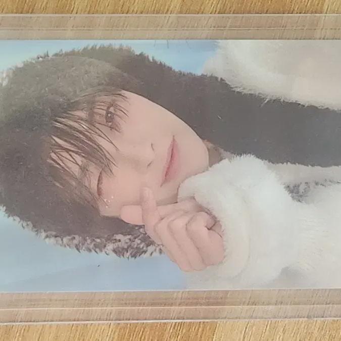 

Ateez Hongjoong Photocard