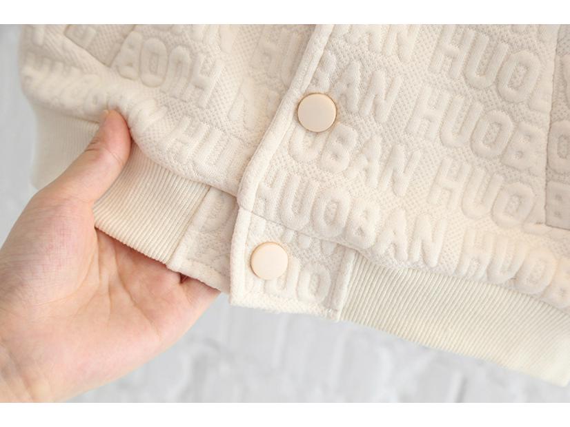 Stilvolles Strickjacken-Dreiteiliges Set mit geprägten Buchstaben für Jungen: Trendiges Frühling/Herbst-Outfit