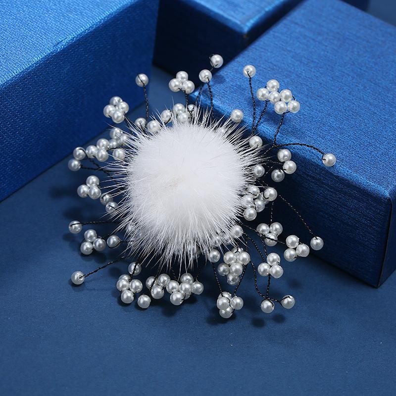 

New handmade high-end luxury imitation pearl snowflake brooch female versatile temperament elegant brooch pin jacket accessories