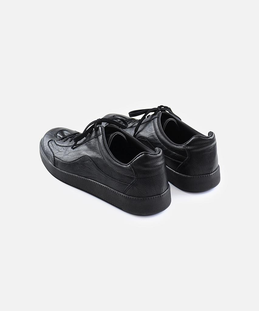 Okeyplace All-Black Vintage Leather Wrinkled German Army Sneakers (Okpl-30Sn103)