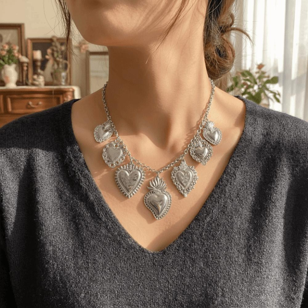 Exaggerated Chain Necklace Vintage Heart Pendant Necklace Women Neck Jewelry  Women's Accessory