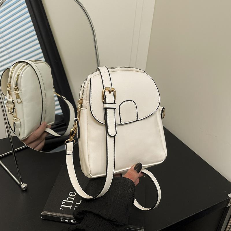 2025 New Fashion Shoulder Small Bag Trendy Women's Mobile Phone Bag Soft Leather Versatile European and American Messenger Bag Wholesale