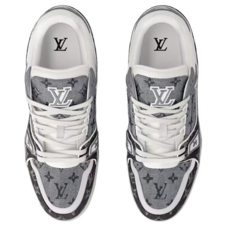 LOUIS VUITTON Trainer Cow Leather Low top Skateboard Shoes Unisex Black White 1ADHIZ