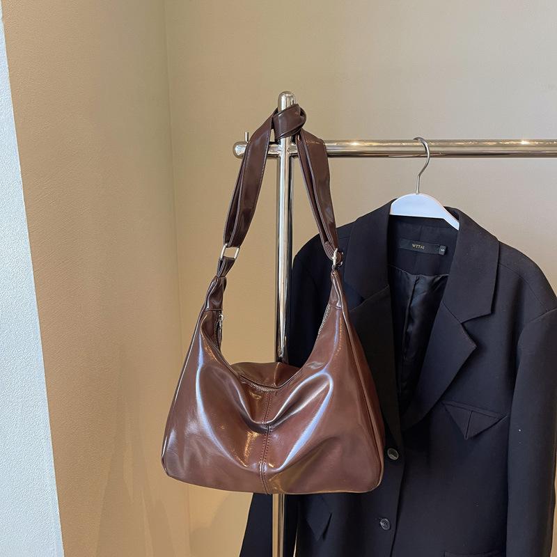 

Вместительная ретро-сумка, женская новая нишевая дизайнерская сумка через плечо, модная сумка-пельмень для поездок на работу