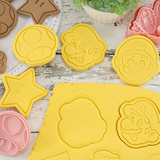 8Pcs/Set Cookie Mold Non Stick Easy to Demold PP Cartoon Super Mario 3D DIY Embossing Biscuit Cutter Baking Accessories