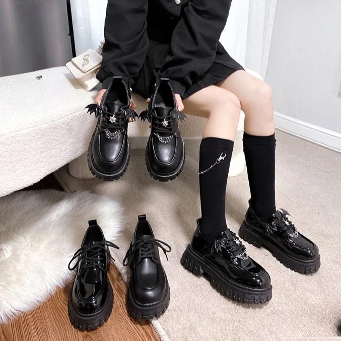 Women's Punk Wind Fashion Single Shoe Autumn New Devil Bat Wings Gothic Women Shoes Thick Bottom Waterproof Platform Metal Chain