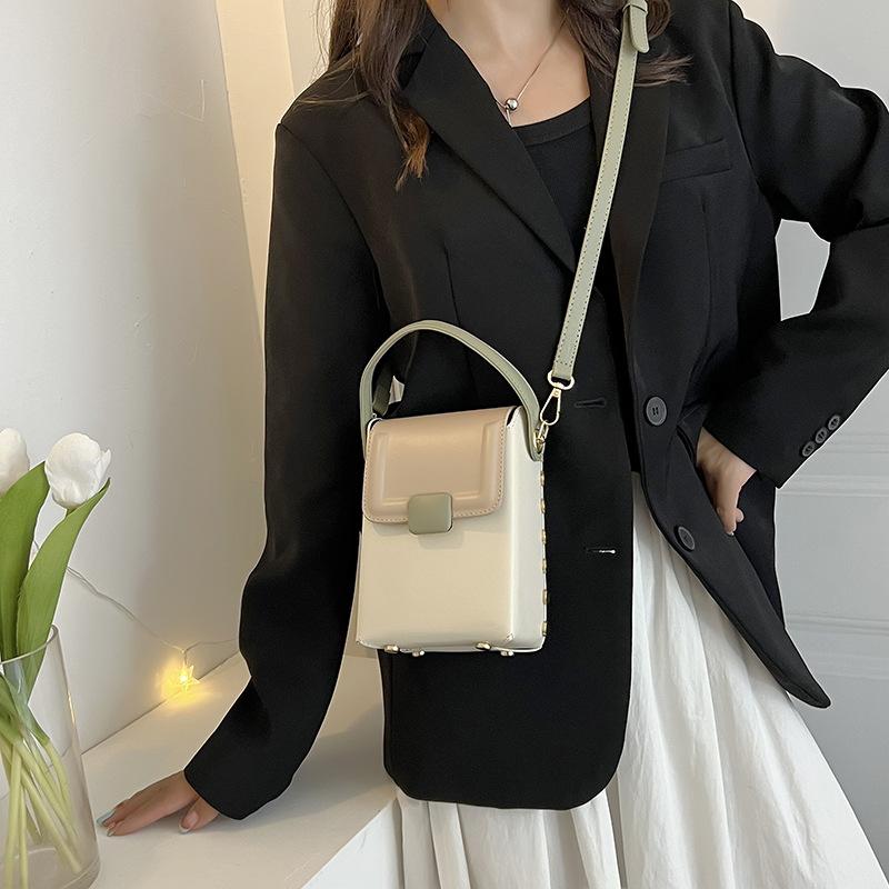 Premium mini small bag women's 2025 new autumn and winter messenger bag small and lightweight small square bag mobile phone bag