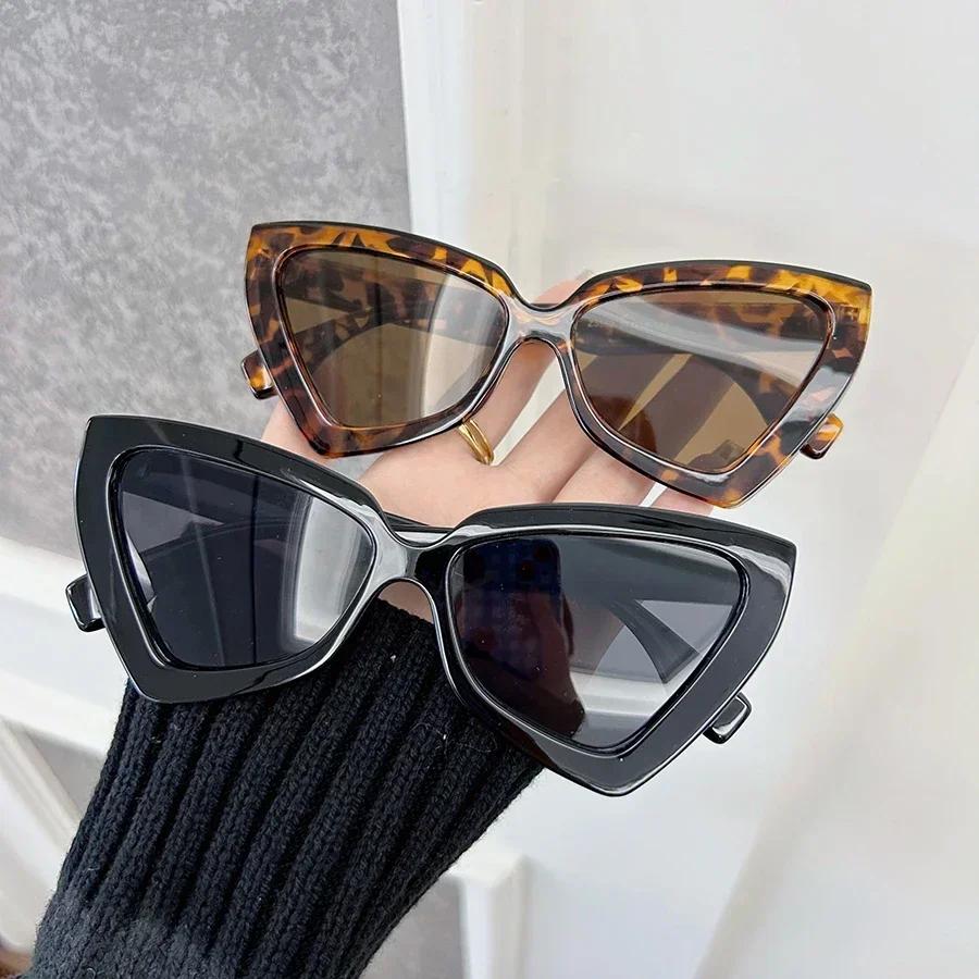 Vintage Classic Square Sunglasses For Women Men Retro Stylish Minimalist Fashion Female Male