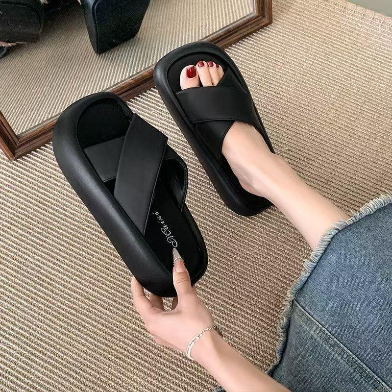 Beach cross beautiful thick-soled one-word slippers women's summer wear new casual cool slippers