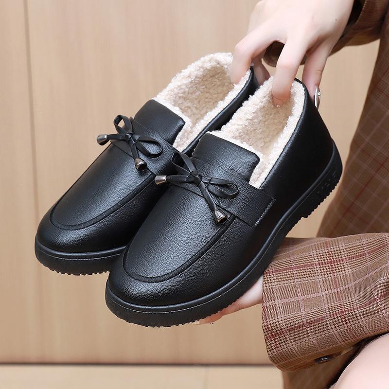 Winter leather waterproof cotton shoes women's warm mother non-slip leather shoes velvet cotton boots