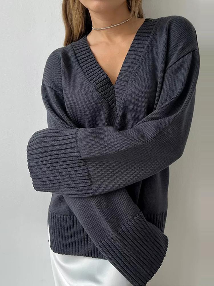 Women's Pullover Sweater with A V-neck and A Slit At The Bottom