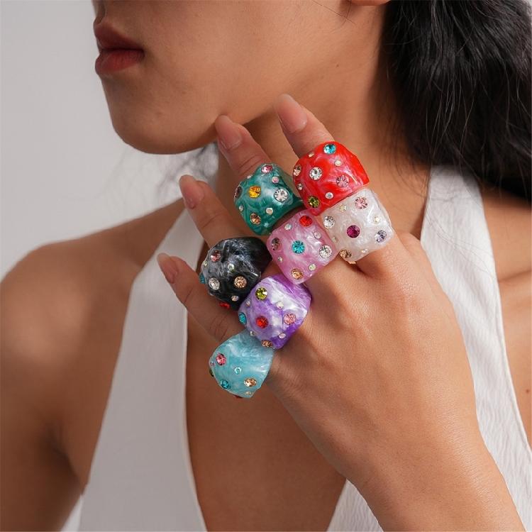 Contemporary Resin Cocktail Ring Featuring 3D Wrinkled Design And Brilliant Crystal Embellishments Finger Accessory