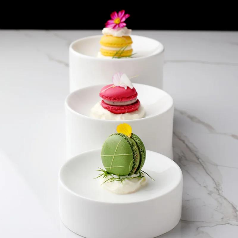 

Ресторан Керамическая креативная посуда Закуски Французский десертный стол Молекулярные блюда Холодные блюда Цилиндрические кондитерские тарелки