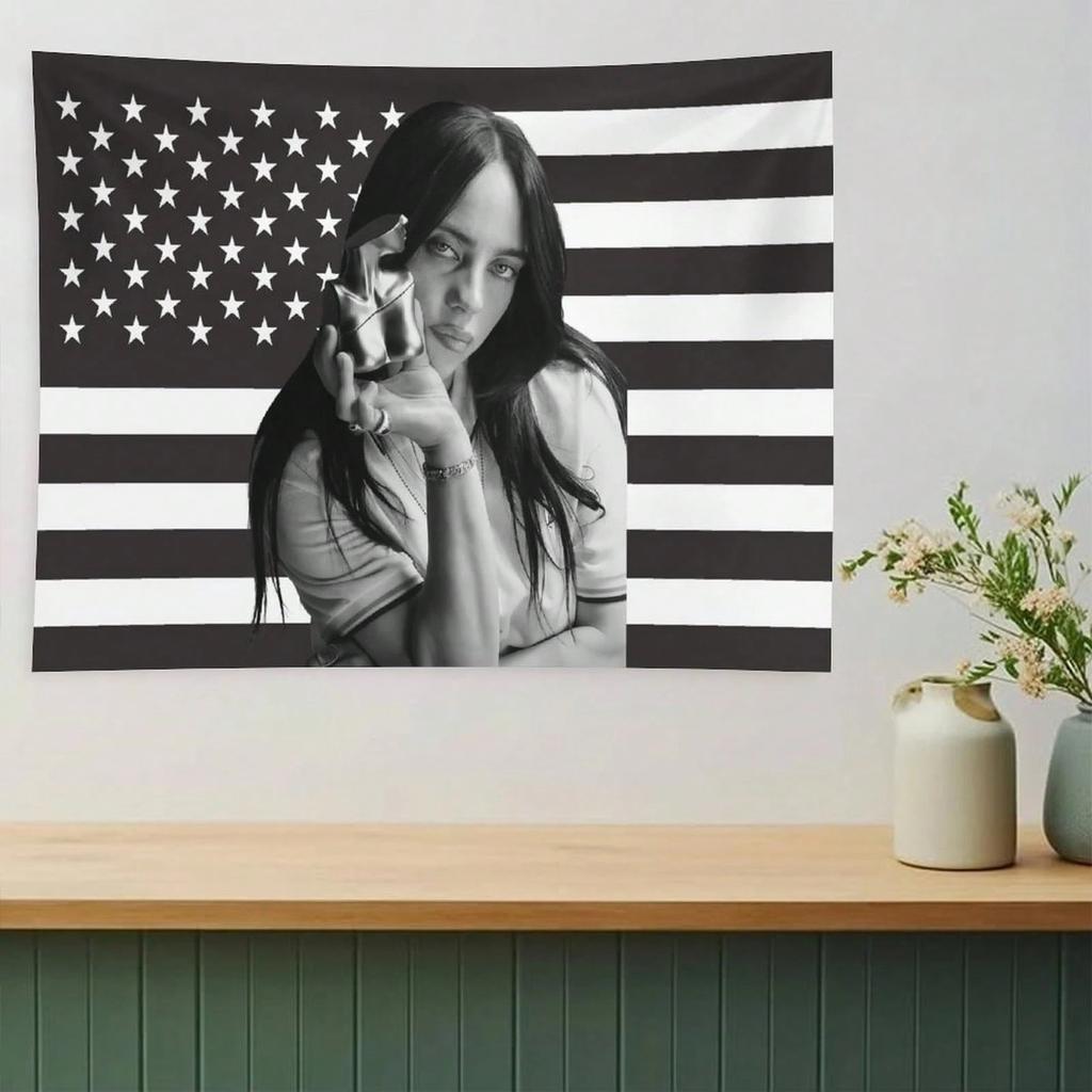 Arazzo Rosa Bandiera USA Billie Eilish, Decorazione Murale Artista Musicale, Arte Murale Cantante Pop per Stanza Universitaria e Camera da Letto, Idea Regalo Ragazza Cool