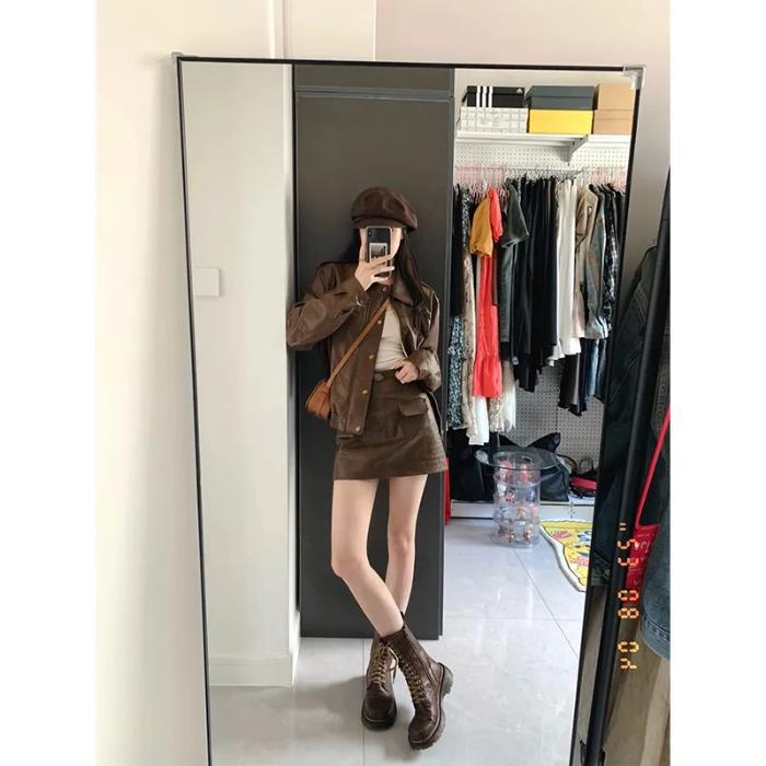 Women's Retro PU Leather Faux Sheepskin Motorcycle Jacket and Fashion Short Skirt Two-Piece Set (Spring/Autumn 2023)