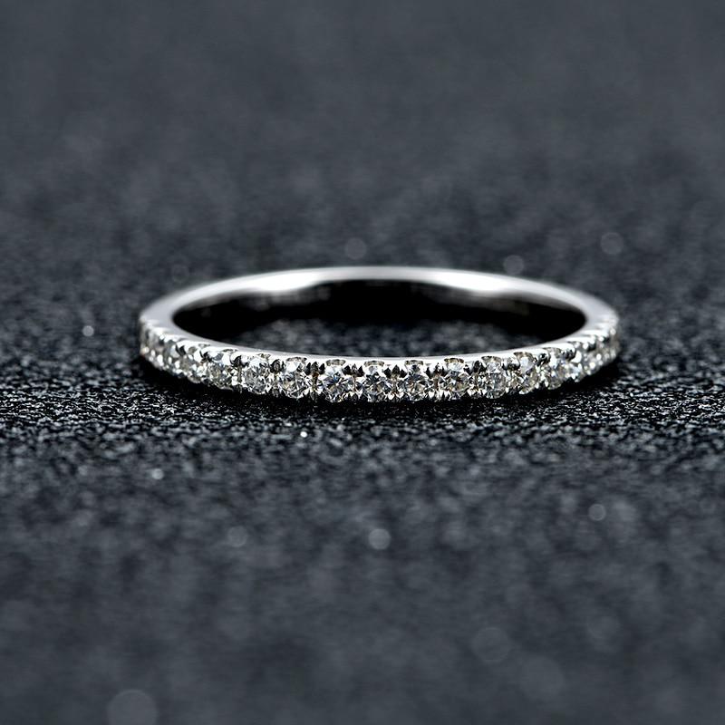 925 Sterling Silver Pass Diament Test Okrągły Doskonałe Cięcie Razem 0.27 CT Moissanite Pierścionek dla Dziewczyn Biżuteria Koktajlowa