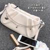 Sommar ny nischdesignväska dam veckad moln fyrkantig handväska axelväska mångsidig underarmsväska dam