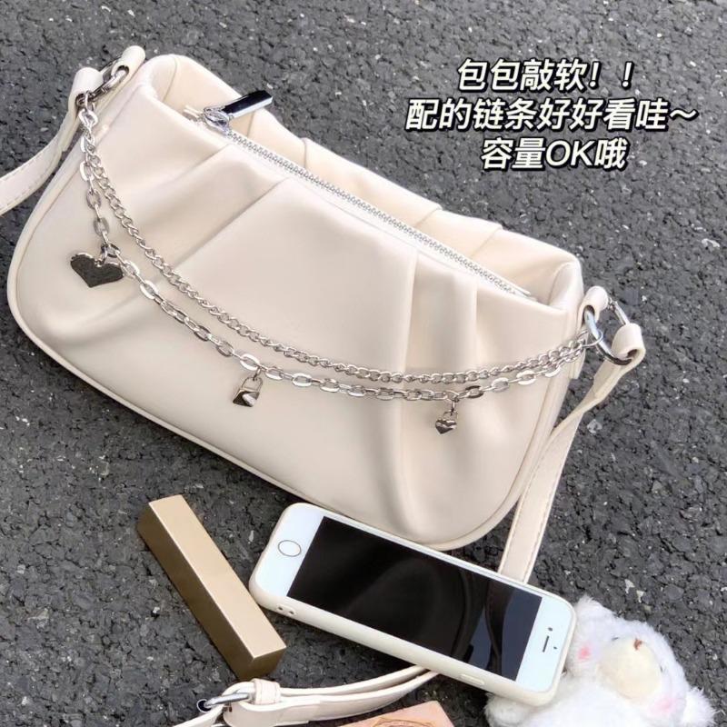 Sommar ny nischdesignväska dam veckad moln fyrkantig handväska axelväska mångsidig underarmsväska dam