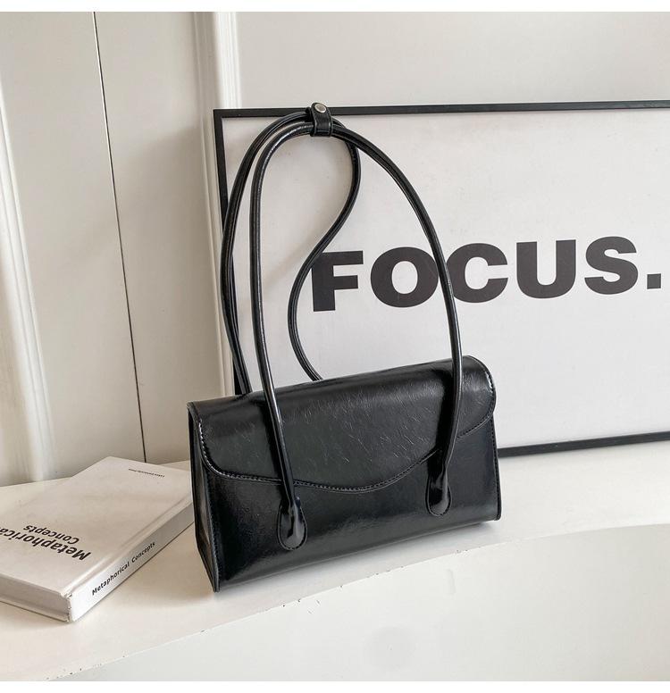 Korean niche underarm bag women's 2025 new trendy fashion portable commuter bag versatile large-capacity shoulder bag