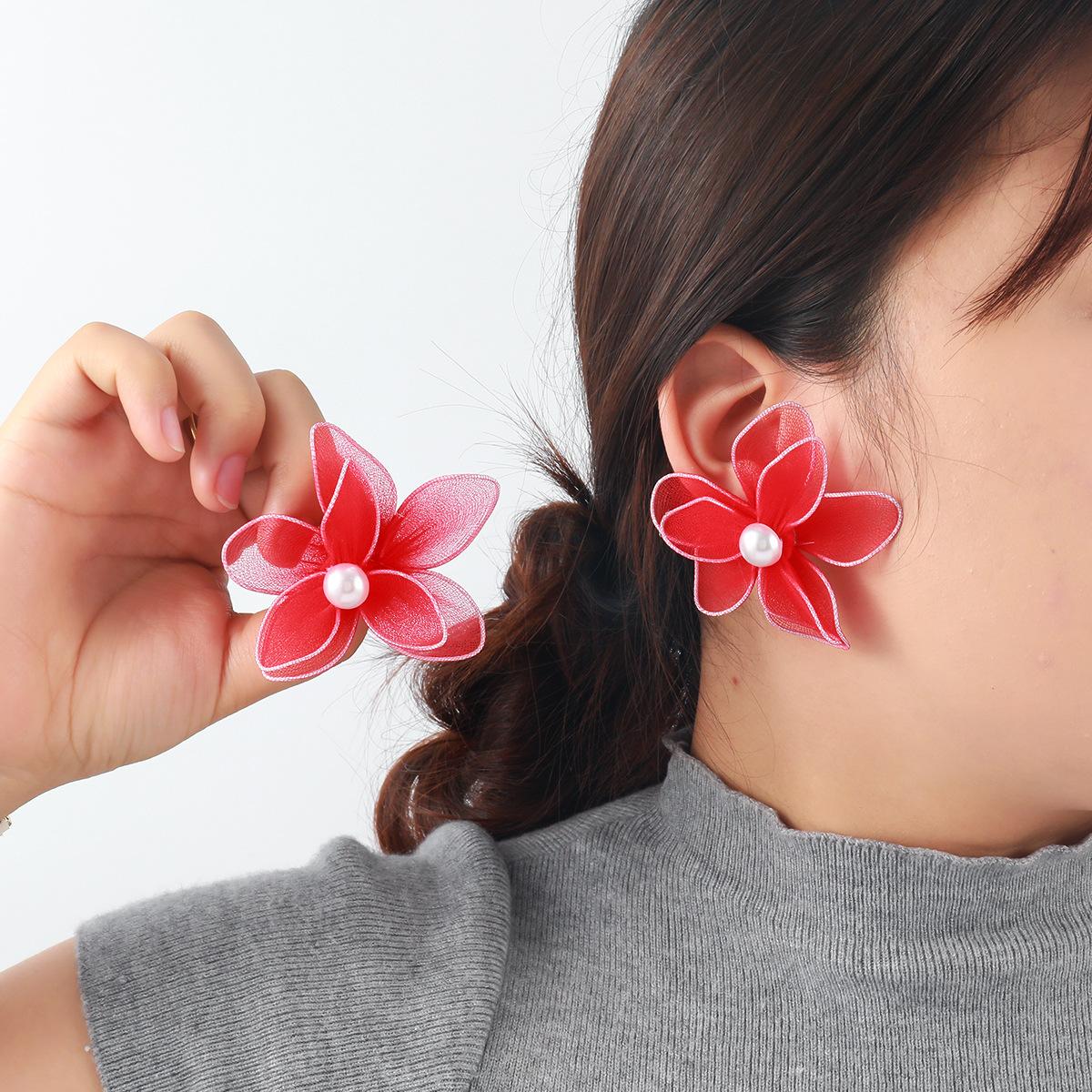 

Модні сережки-краплі для жіночих прикрас червоний