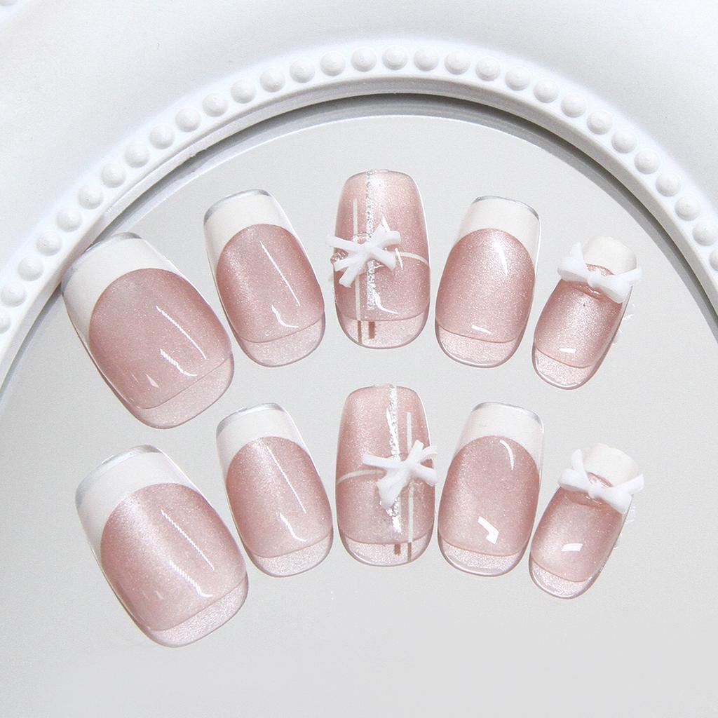 Cat's eye bow milky white silver edge French lines sweet girly European and American ins style removable manicure 30 pieces