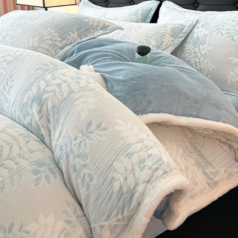 Thickened Milk Fleece Bed Four-Piece Set, Light Luxury High-End Coral Fleece Flannel Quilt Cover, Bed Sheet Three-Piece Set