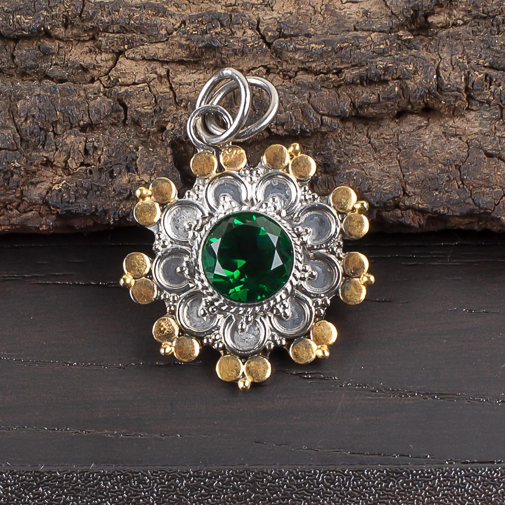 Amazing Green Emerald Gemstone Pendant Jewelry, Handmade Gorgeous Silver Pendant , 925 Sterling Silver Jewelry For Wedding Gift