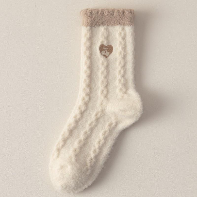 Thick and Warm Mid-calf Plush Socks for Autumn and Winter. Fluffy and Cute Embroidered Heart-shaped Winter Women's Socks