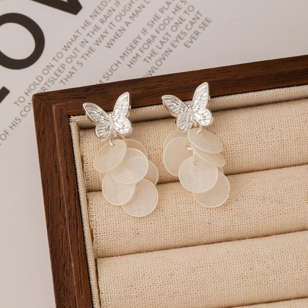 Super Fairy Butterfly Fringed Earrings Women'S Summer Fashion Elegance Temperament Stud Earrings White Earrings