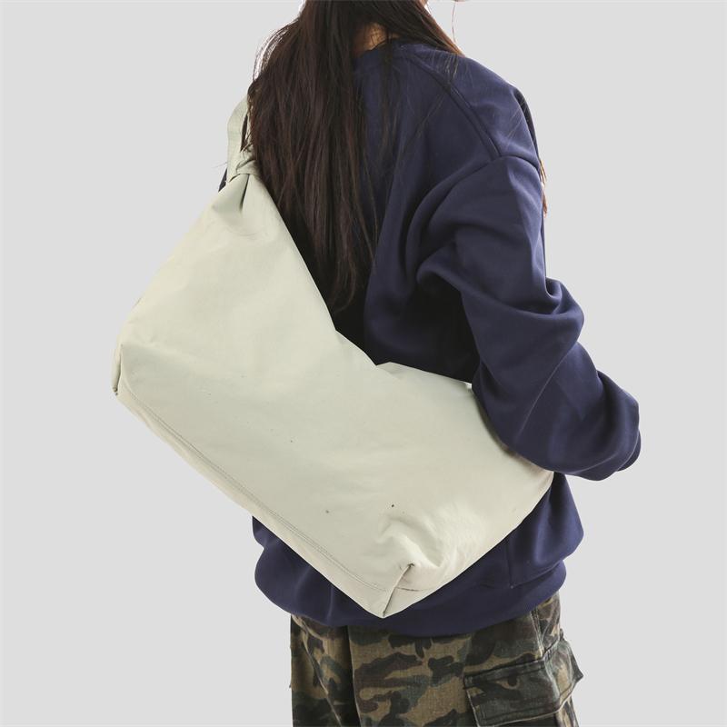 Lightweight Crossbody Bag Unisex Sports Commuter Shoulder Bag