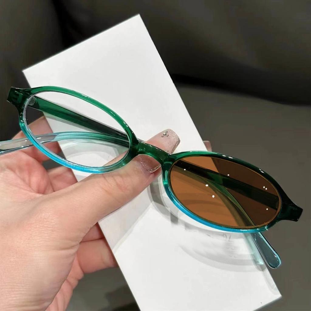 Color Changing Outdoor Eyeglasses Spicy Girl Style Photochromic Myopia Glasses Ultra Light Small Frame Near Sight Glasses