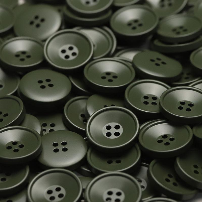 

Поставка, Круглая пуговица из смолы с четырьмя отверстиями, Утолщенная двусторонняя нейлоновая пуговица для пальто с напылением, Пуговица для костюма, Пуговица для свитера. 12 #[18mm four-eye concave olive green]