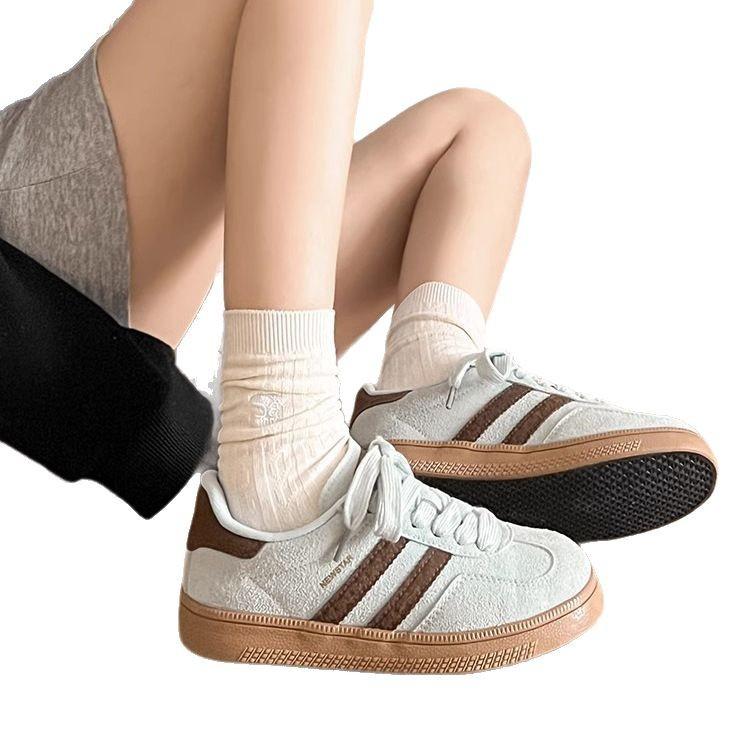 2025 spring new skateboard shoes women's trend ins versatile casual shoes Hong Kong style students thick-soled heightening sports shoes