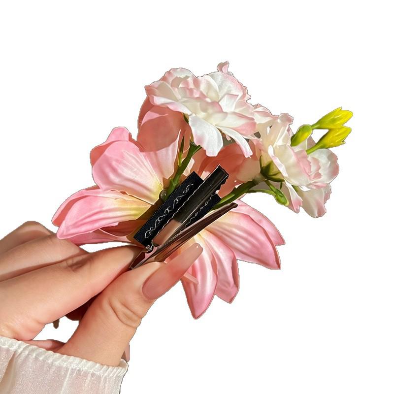 Korean Style Fresh Fabric Flower Hair Clip - Fashionable and Versatile High-End Hair Accessory for Women