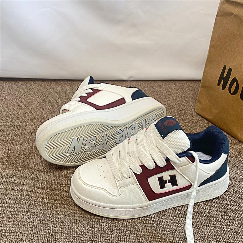 

Original niche bread shoes Women s Ins trendy students versatile sports and leisure little white shoes autumn new models 40