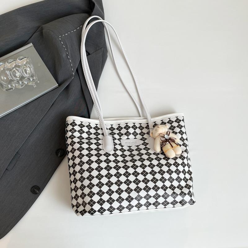 Beautiful casual high-end temperament only beautiful women bag spring and summer popular large-capacity tote bag shoulder armpit bag