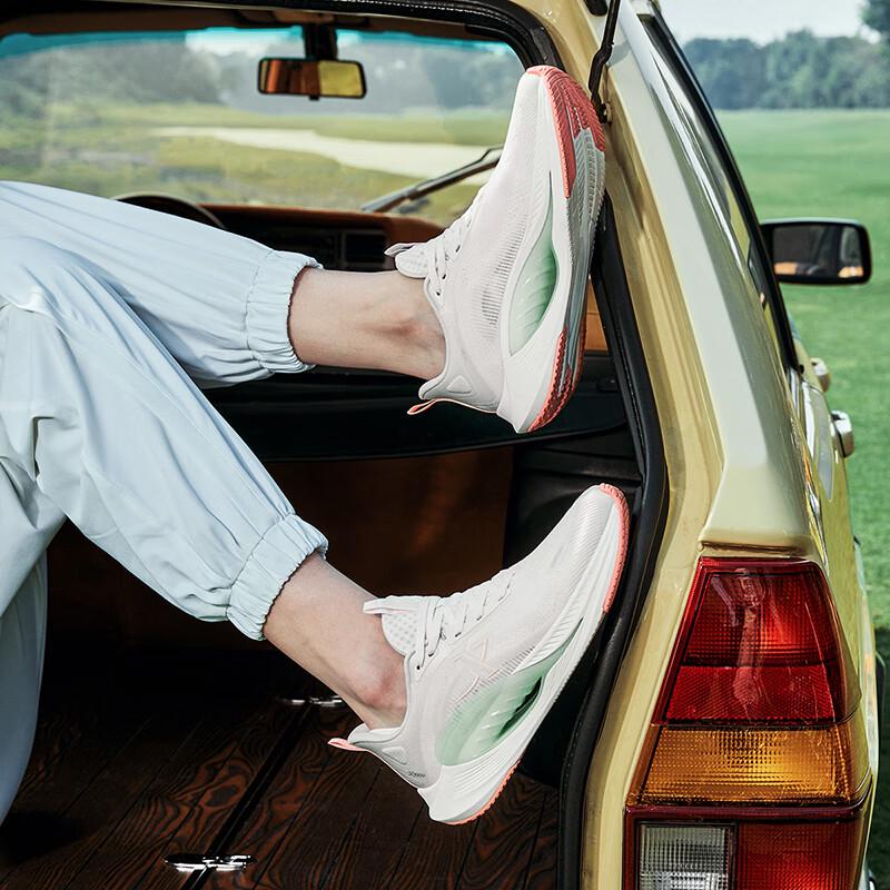 Xtep Hydro Wind 7.0 Women's Running Shoes