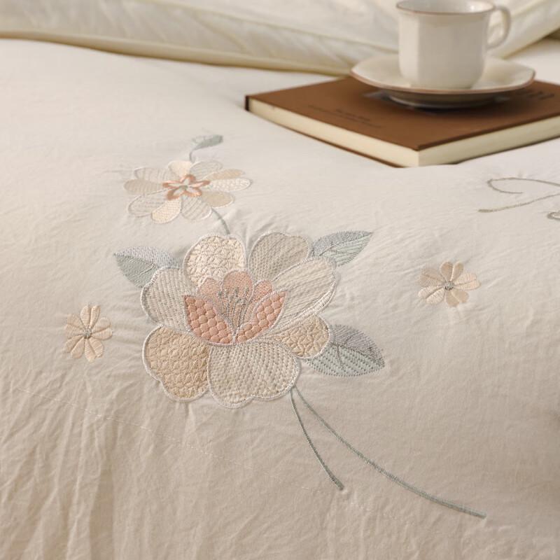 Qisefang Washed Cotton Embroidered Soybean Winter Quilt
