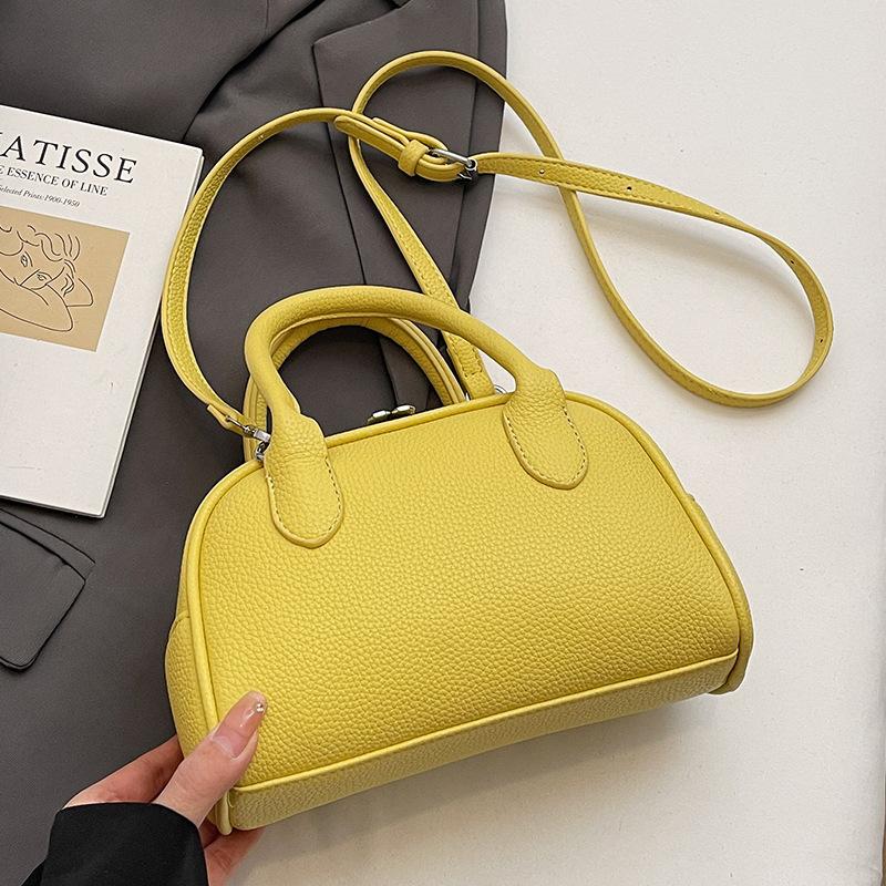 Korean Version of Simple and Gentle Wind Super Fire Solid Color Portable Bowling Bag Women's Versatile Fashion Temperament Commuter Messenger Bag